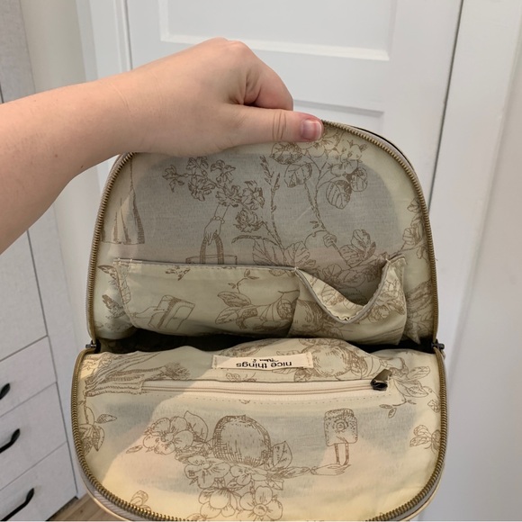 Adorable backpack in soft grey colour - Picture 7 of 9